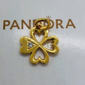 ✨🔥Pandora ME Heart Four-leaf Clover Medallion Charm